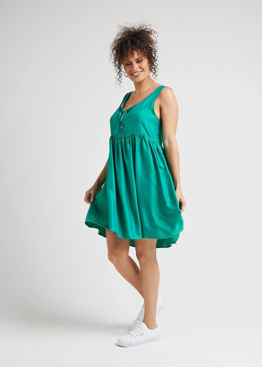 Carnation Sleeveless Silk Dress - Emerald Green